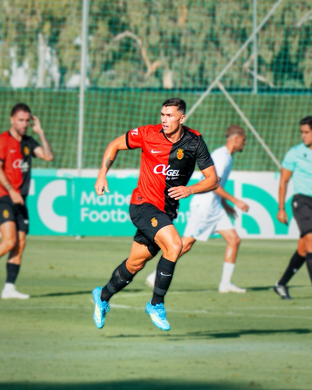 Adrián Fuentes